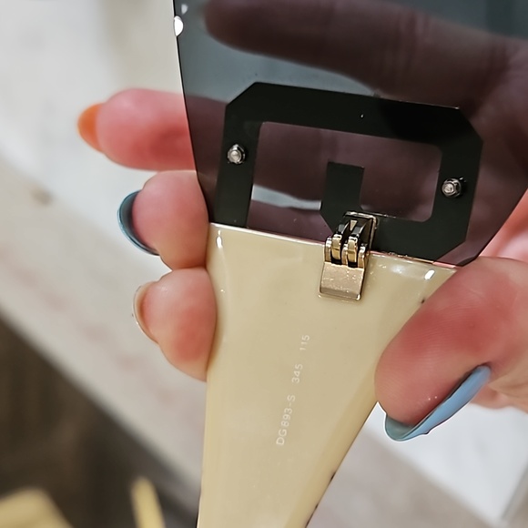 Vintage Y2K Dolce and Gabbana sunglasses - Picture 5 of 9